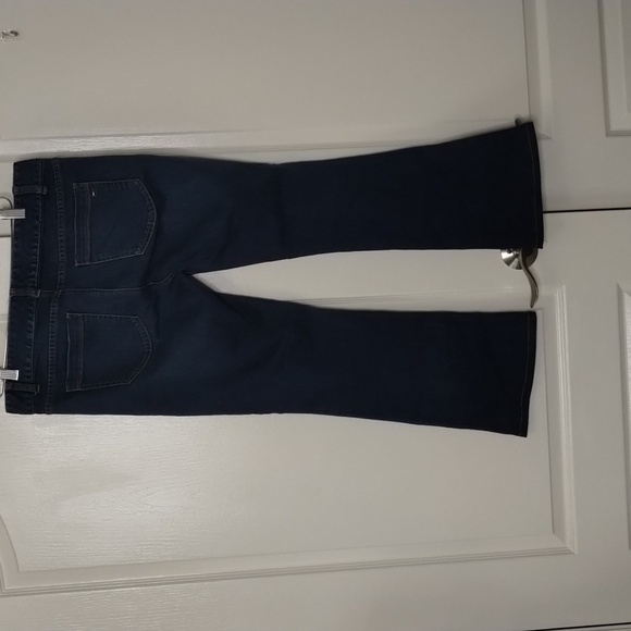 Tommy Hilfiger women's size 10R medium wash no distressed boot cut jeans - Picture 5 of 11